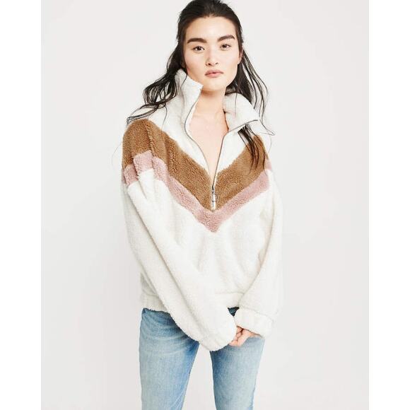 Abercrombie and Fitch Size XS Nordic Fleece Kangaroo Chevron Coat Zip Oversized - Picture 2 of 9